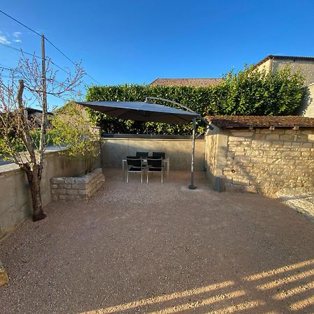 Petite Maison En Pierre Au Calme Avec Exterieur Montbellet Eksteriør bilde