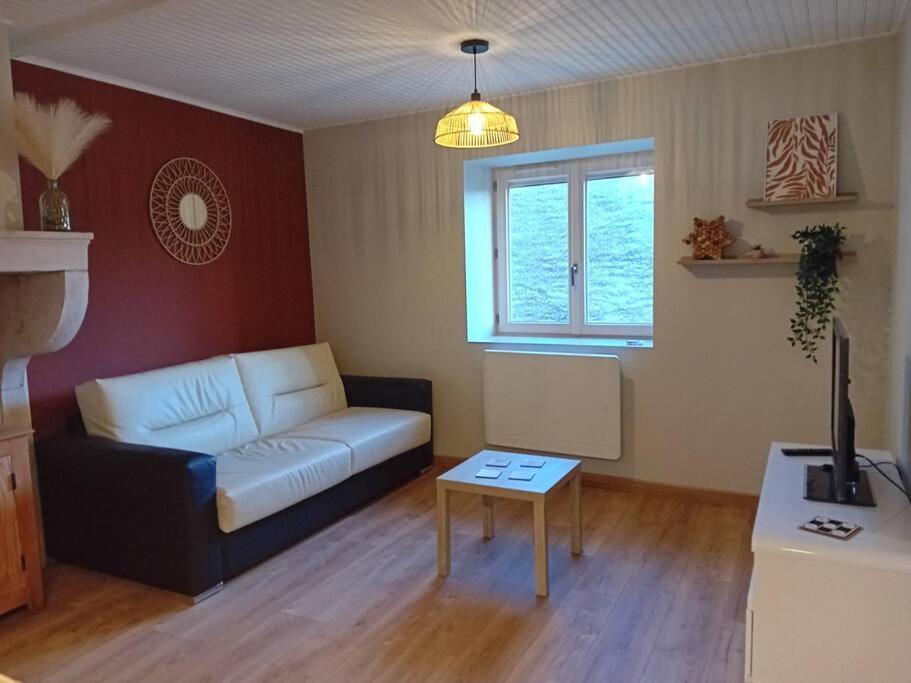 Petite Maison En Pierre Au Calme Avec Exterieur Montbellet Eksteriør bilde
