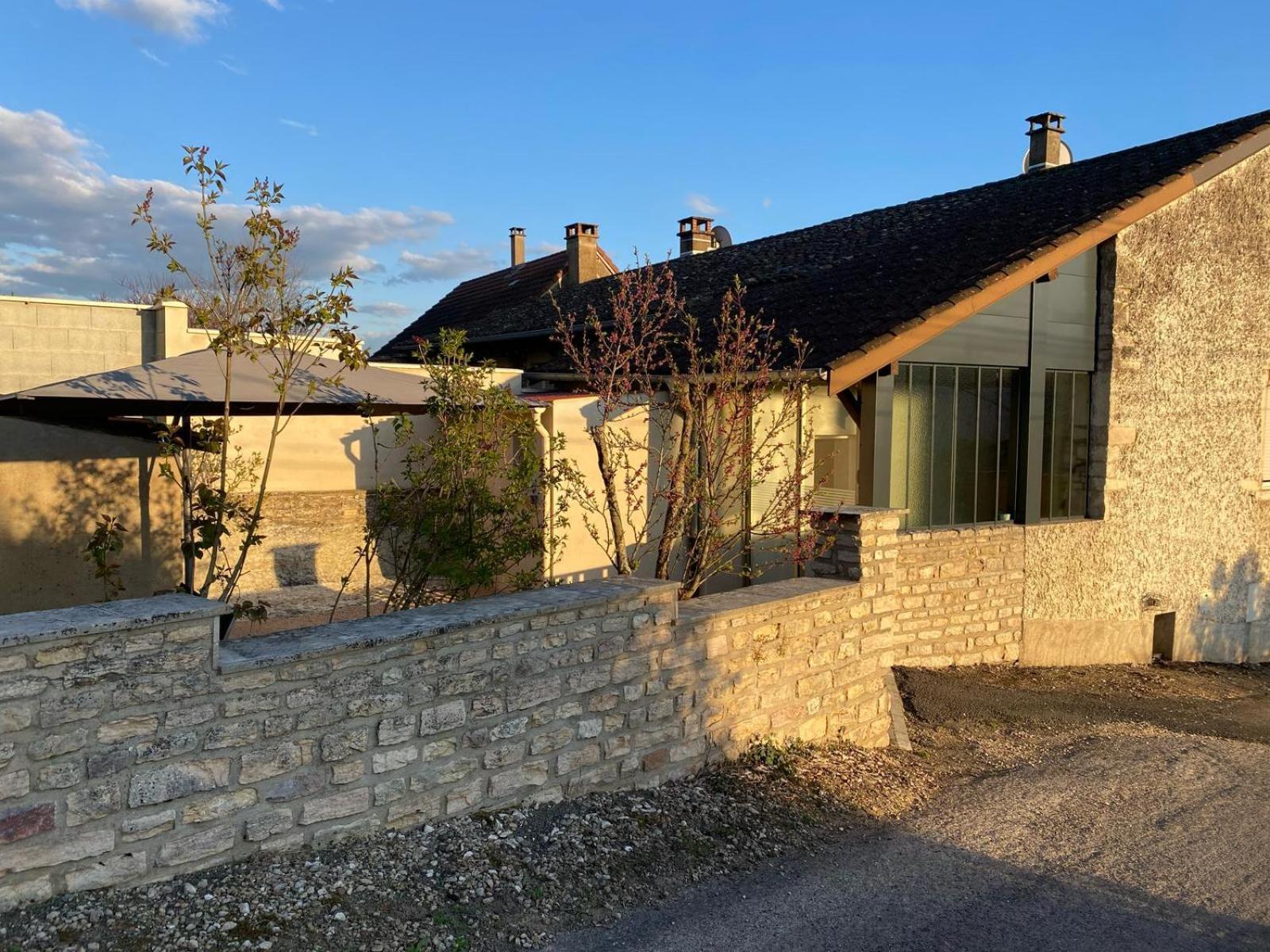 Petite Maison En Pierre Au Calme Avec Exterieur Montbellet Eksteriør bilde
